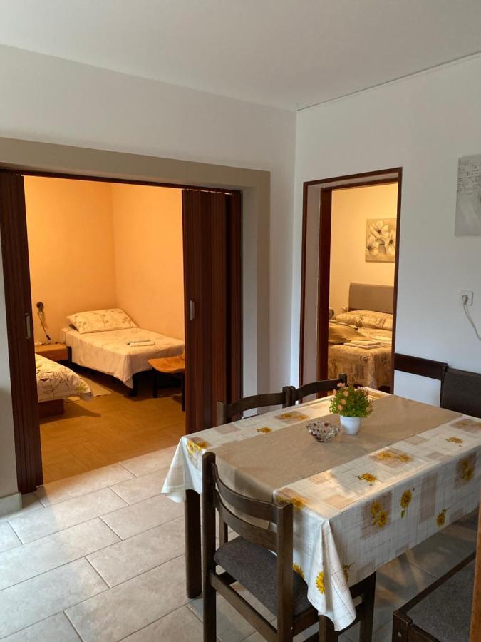 Apartment Mare Krk Milohnici Eksteriør bilde